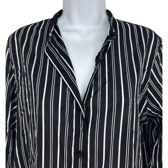 Lauren Ralph Lauren Unique Buttons Roll Tab Sleeve Button Down Blouse Size M - Picture 2 of 11